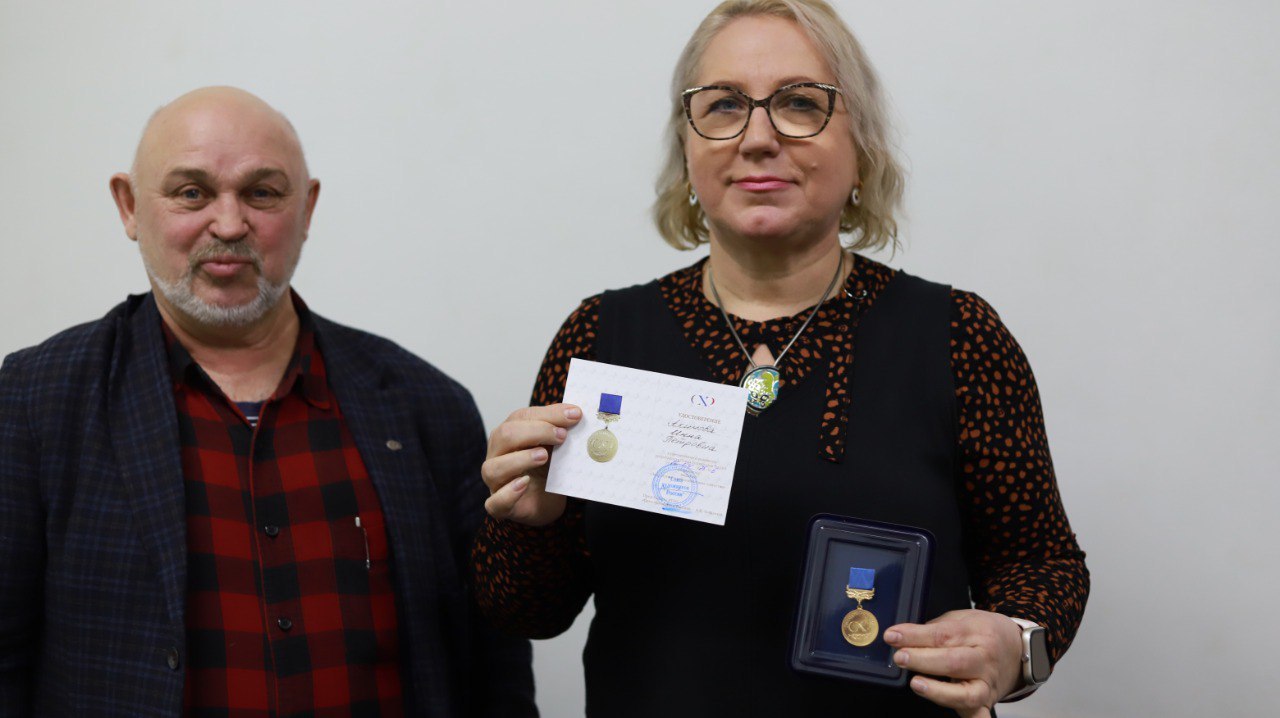 photo 5343932218633555261 y